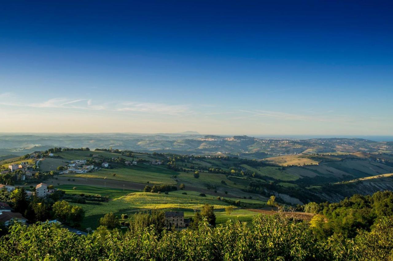 La Rosa Scarlatta Monterubbiano Eksteriør billede